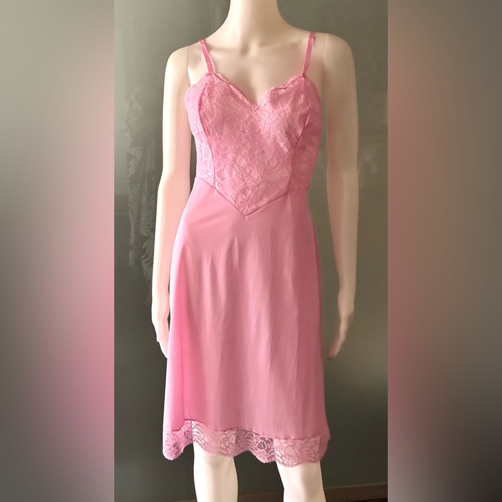 Vintage 60s Vanity Fair pink slip NEW size 34